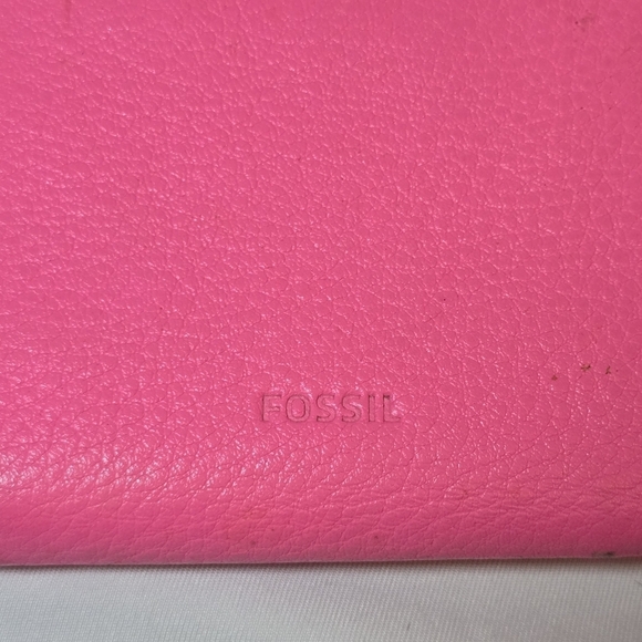 Fossil Hot Pink Leather Bifold Wallet Red Leather Trim Snap Closure - Picture 2 of 7
